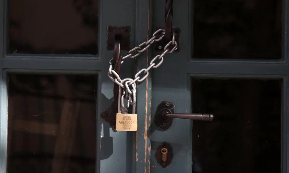 Ποια μαγαζιά δεν ανοίγουν σήμερα - Πως θα λειτουργήσουν τα ίντερνετ καφέ